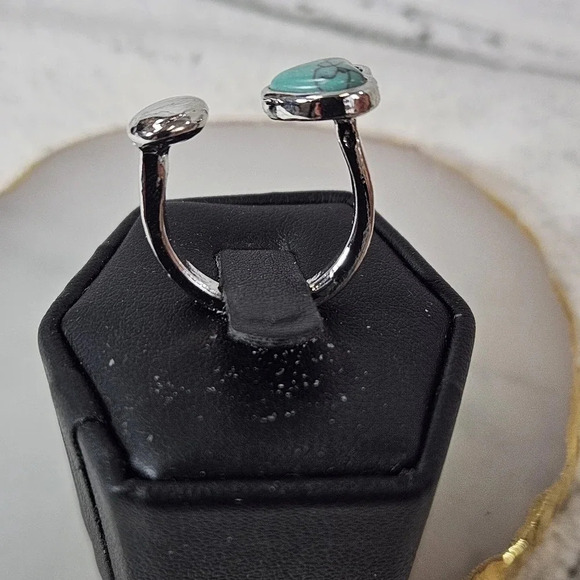 Earth Heart Adjustable Fashion Ring A46 - Picture 2 of 5